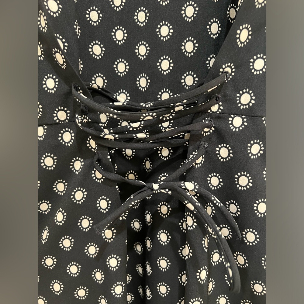 Fitted navy blue dress!